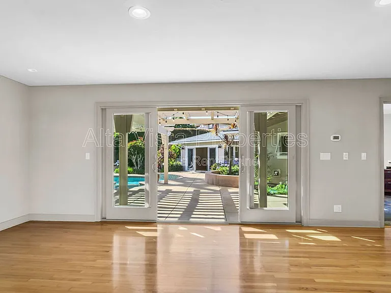 5940 La Jolla Mesa Dr — Photo 16