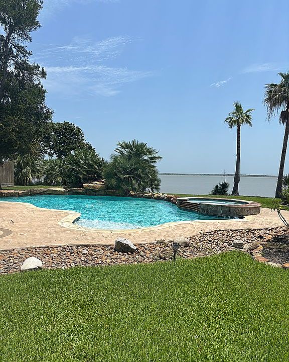 1st image of 6510 Plantation Dr