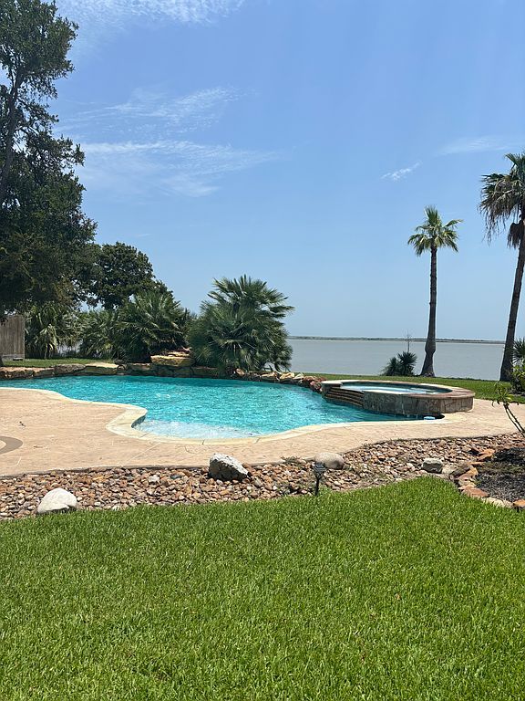 6510 Plantation Dr - Property Image