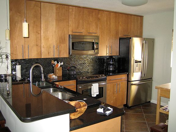 5th image of 7430 S Ocean Dr APT 618