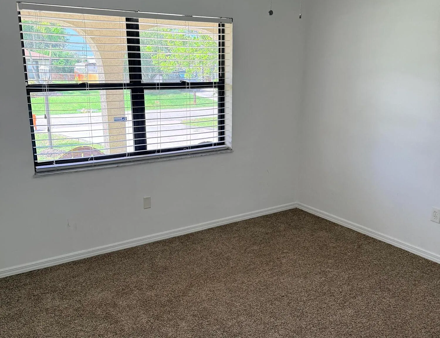 3 bed, 2.0 bath, 1422 sqft, $2,500 — Photo 4