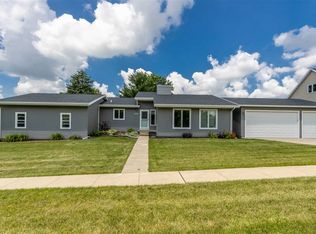4250 Harbin Dr, Waterloo, IA 50701