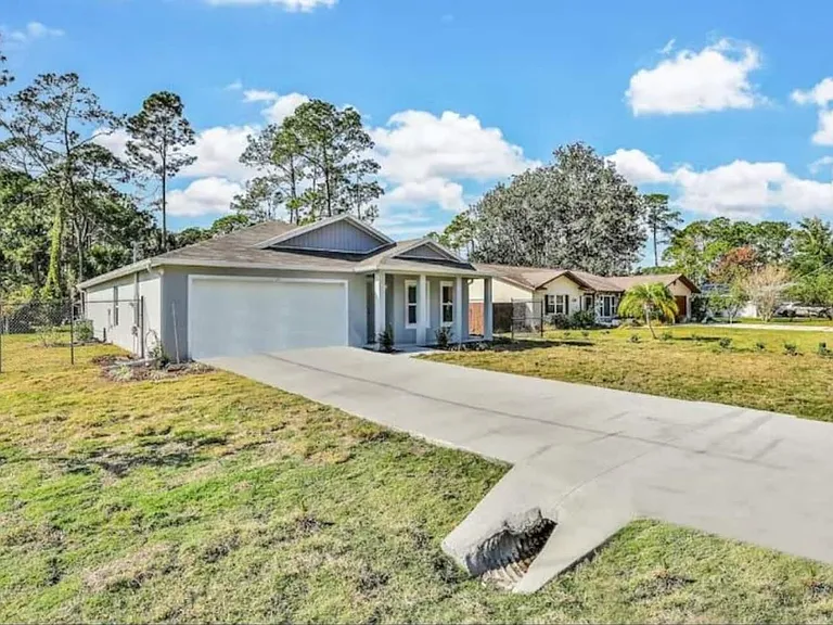 19 Bracken Ln — Photo 1