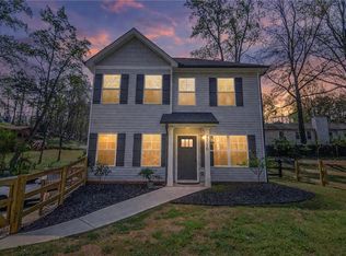 2710 Maple Ln, Cumming, GA 30041