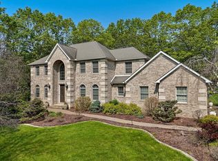 175 Wyndham Dr, Cresco, PA 18326