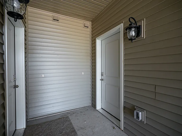 639 McKay Way — Photo 9