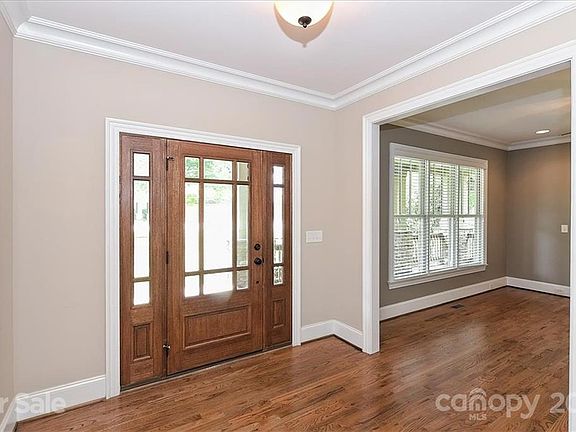 4th image of 813 Wriston Pl