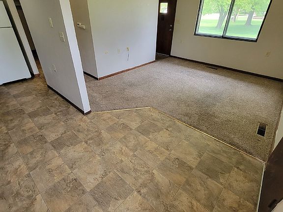 3rd image of 102 8th Ave NW #13-D