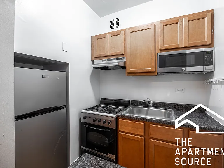 940 W Cuyler Ave #2 — Photo 6
