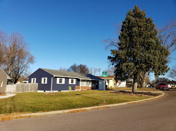 1603 Picotte St, Yankton, SD 57078