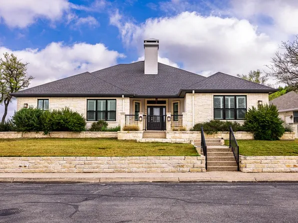 1804 Valencia Dr N, Kerrville, TX 78028