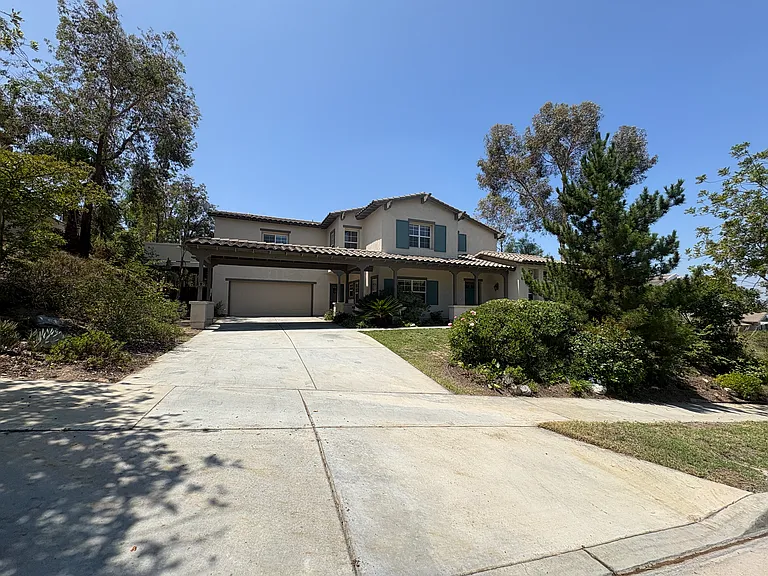 524 Golden West Dr — Photo 5