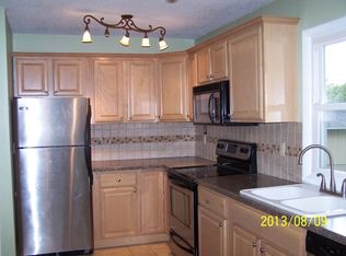 10 Schuyler Ave, Latham, NY 12110