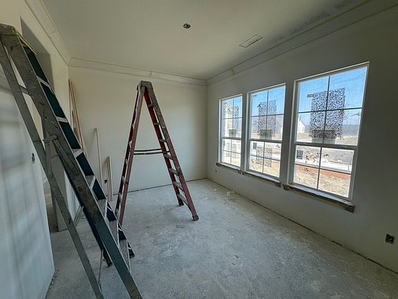 5th image of 806 Valley Ridge Rd