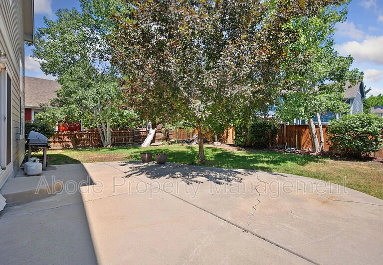 2214 Andrews St — Photo 28