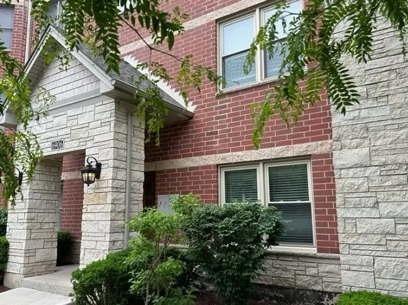 6906 W Medill Ave #2E, Chicago, IL 60707