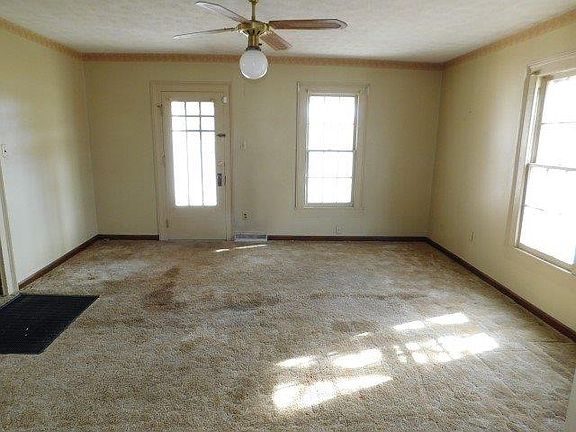 4th image of 552 N Spalding Ave