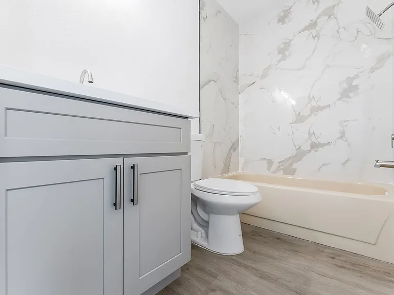 2108 Reynolds Ave — Photo 28