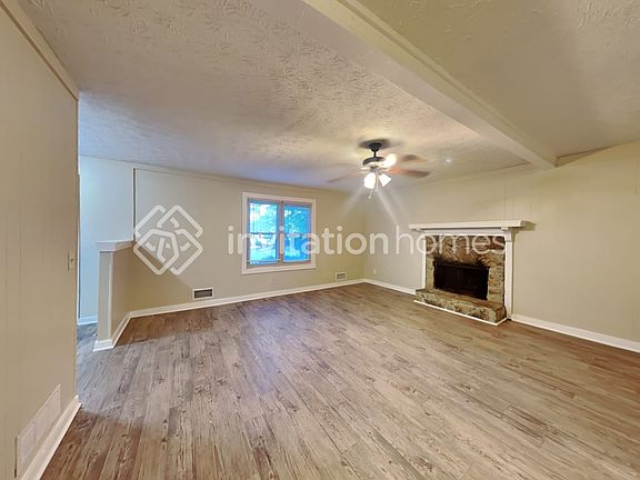 5th image of 3330 Oak Dr SE
