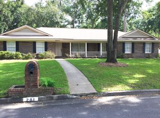 201 Hampshire Rd, Savannah, GA 31410