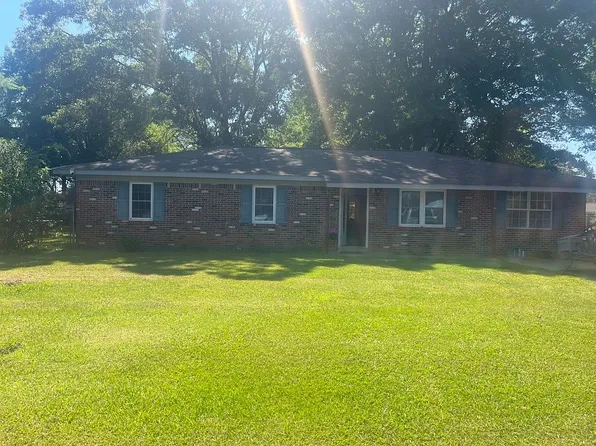 114 Mason Dr W, Columbus, MS 39702