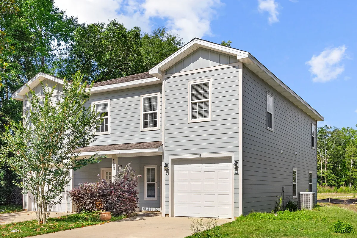 Building Photo - 190 Madison St #B