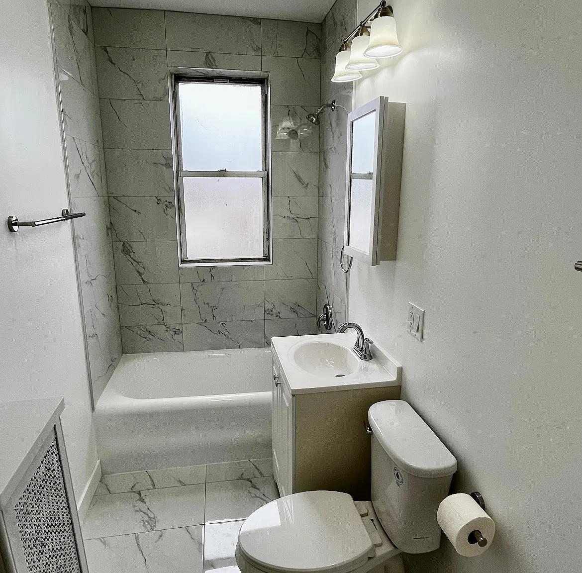 2 bed, 1000 sqft, $2,100 — Photo 4
