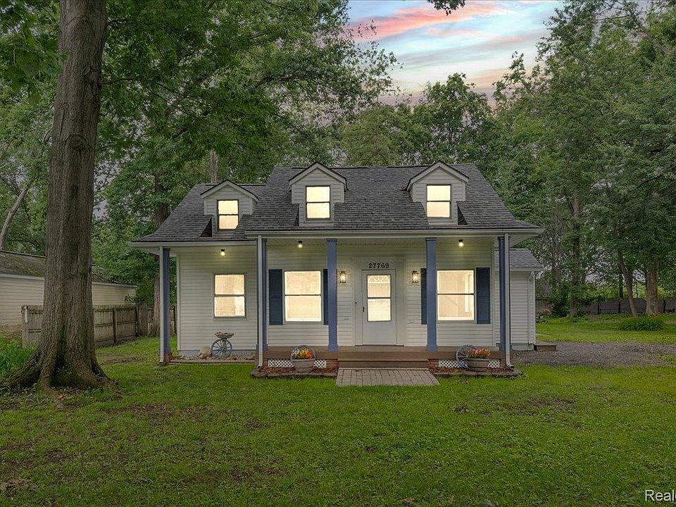 1st image of 27769 Gilbert Dr