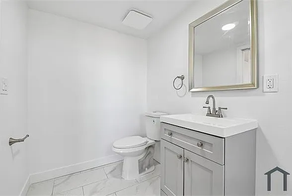 219 E 87th St #204 — Photo 33