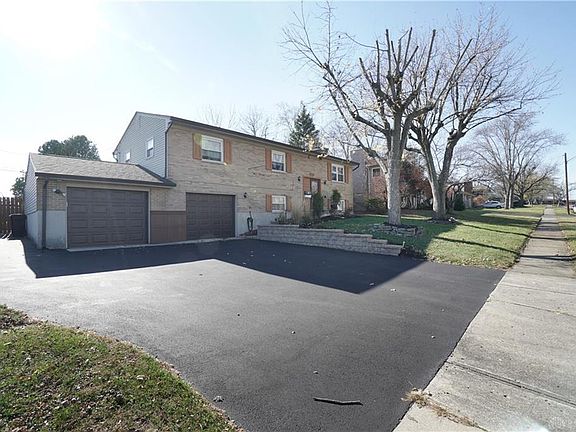 3rd image of 504 Goldleaf Ave