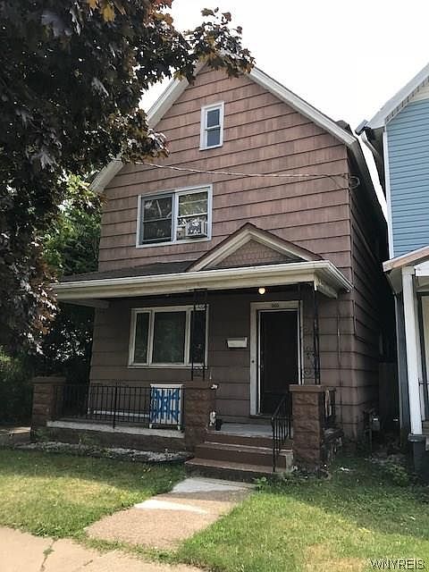 1st image of 905 E Lovejoy St