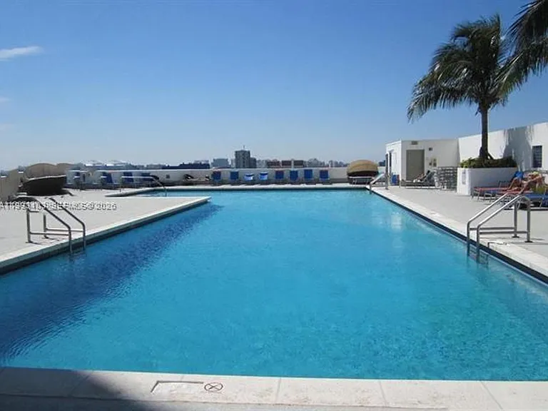 1750 N Bayshore Dr #2401 — Photo 32