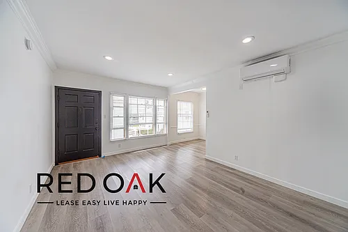 1848.5 N Edgemont St #5 Photo 1