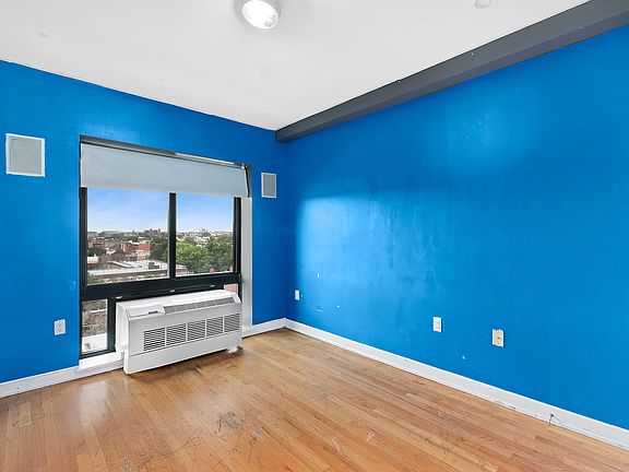 5th image of 775 Lafayette Ave APT 9D