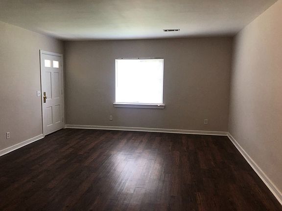 3rd image of 415-417 Harper Ave