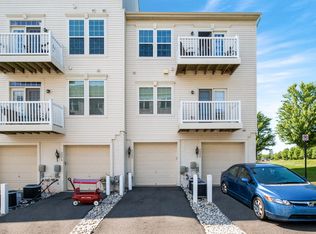 7382 Brunson Cir, Gainesville, VA 20155