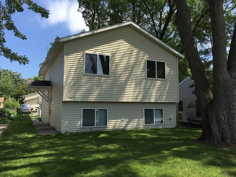 1st image of 154 13th Ave N