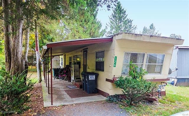 2nd image of 126 Myrtle St