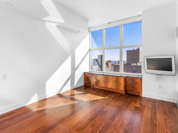 181 East 90th Street image 15 of 21