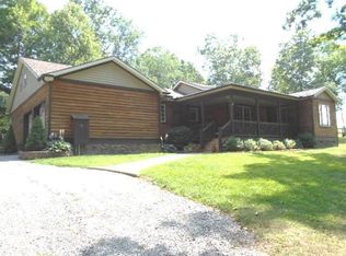 218 Blackbear Hl, Lewisburg, WV 24901
