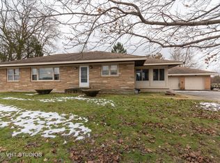 41W021 Russell Rd, Elgin, IL 60124