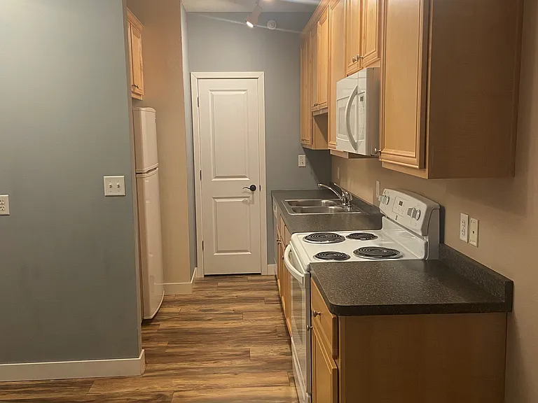 Mosaic Apartments — Photo 12