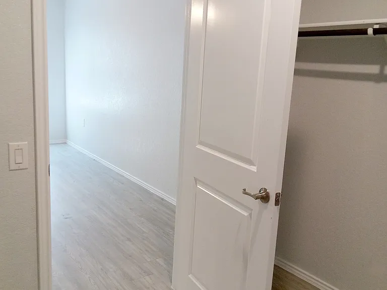 11966 Cink Dr — Photo 32