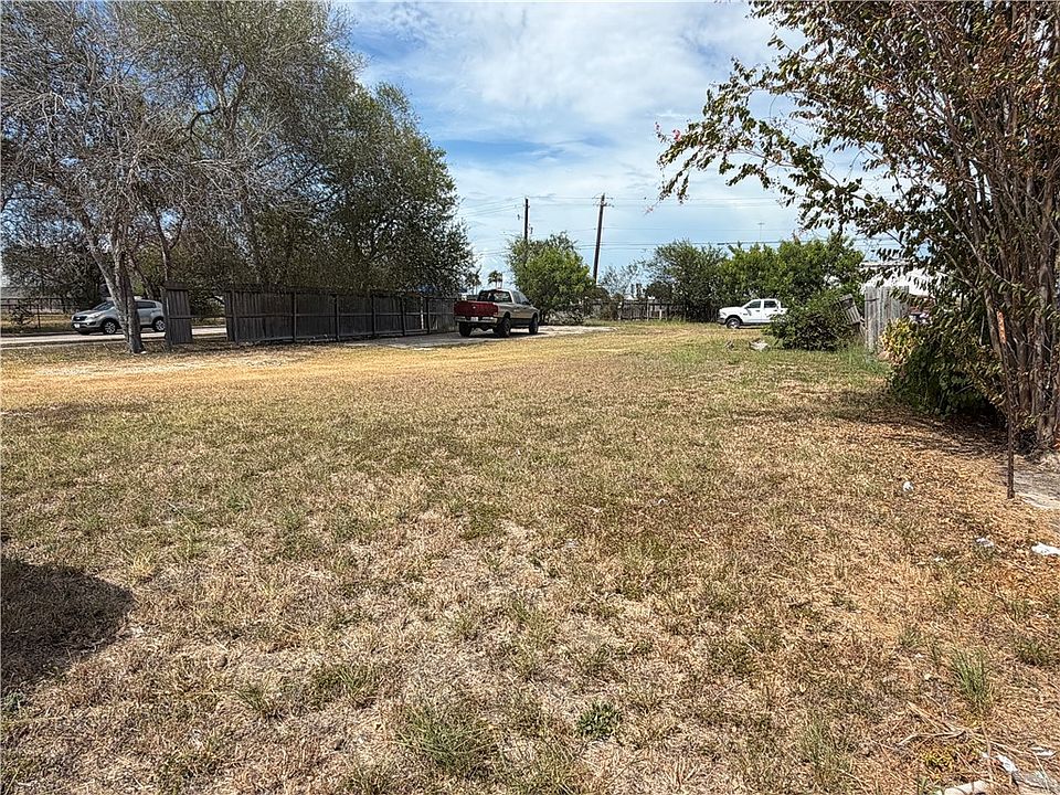 1st image of 4914 Williams Dr