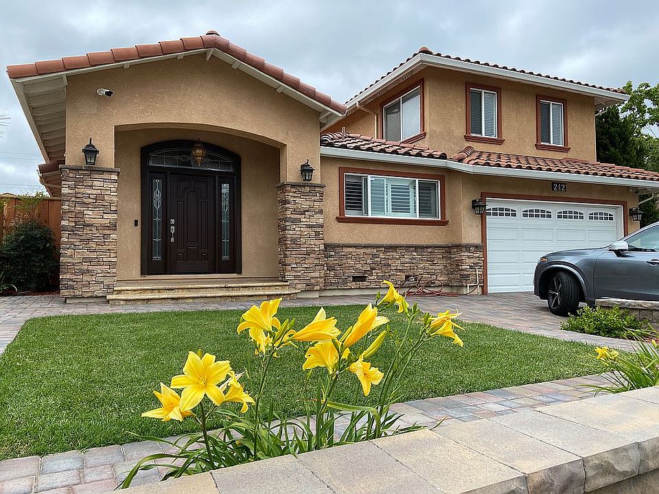 1st image of 242 Goldenrain Ave
