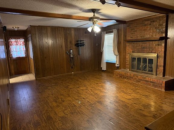 5th image of 8083 Cinders Rd