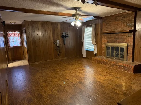 8083 Cinders Rd, Memphis, TN 38133