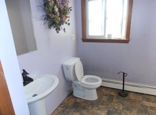 99 Maple St, Spencer, MA 01562