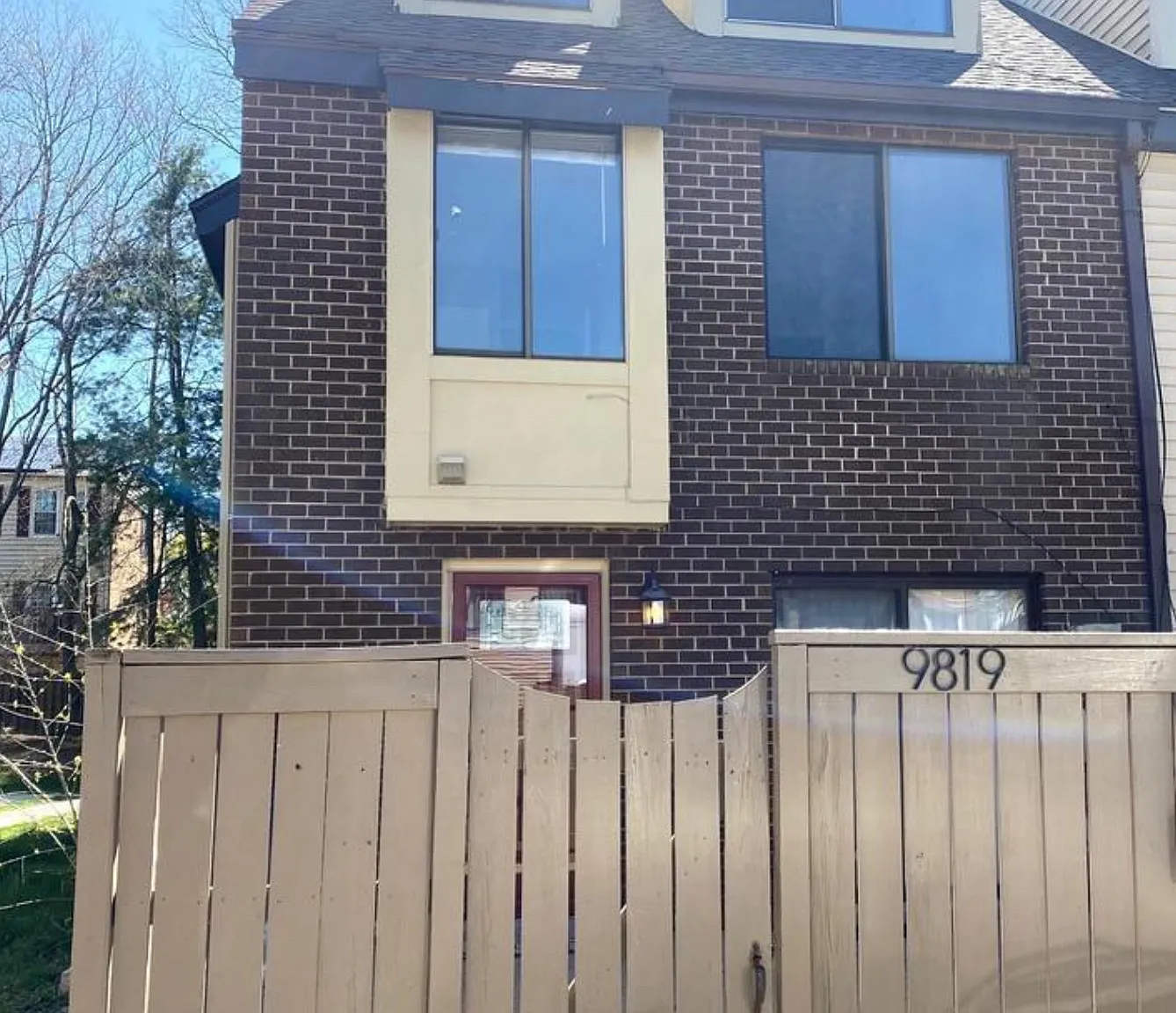 9819 Brookridge Ct — Photo 1