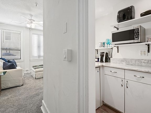 5th image of 235 Sunrise Ave #2225